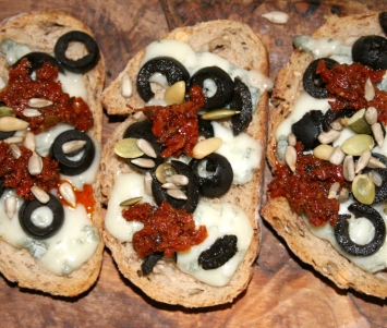 Crostini (nie tylko) z gorgonzolą